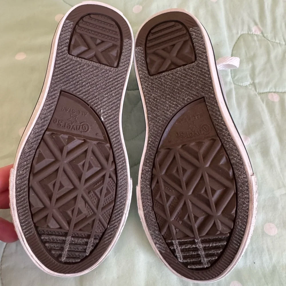 Converse Kids Gray Sneakers Kids size 11